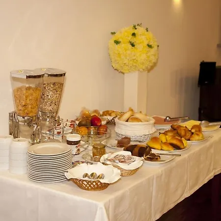Hotell Galeria 2*