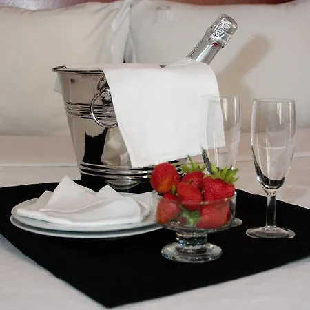 Hotell Galeria 2*